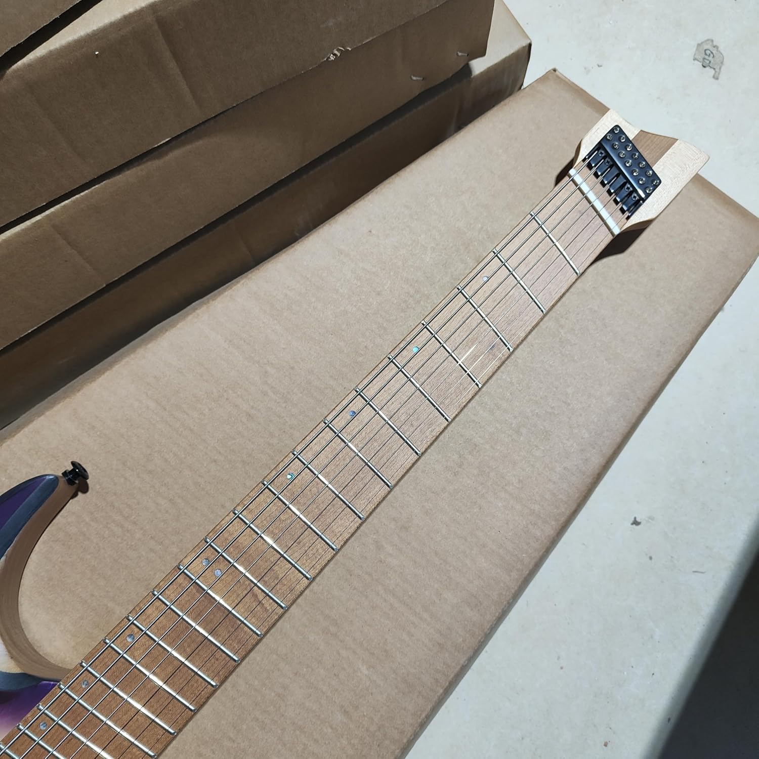 7-String Headless Electric Guitar, Purple and White Burst Finish, HH Pickups