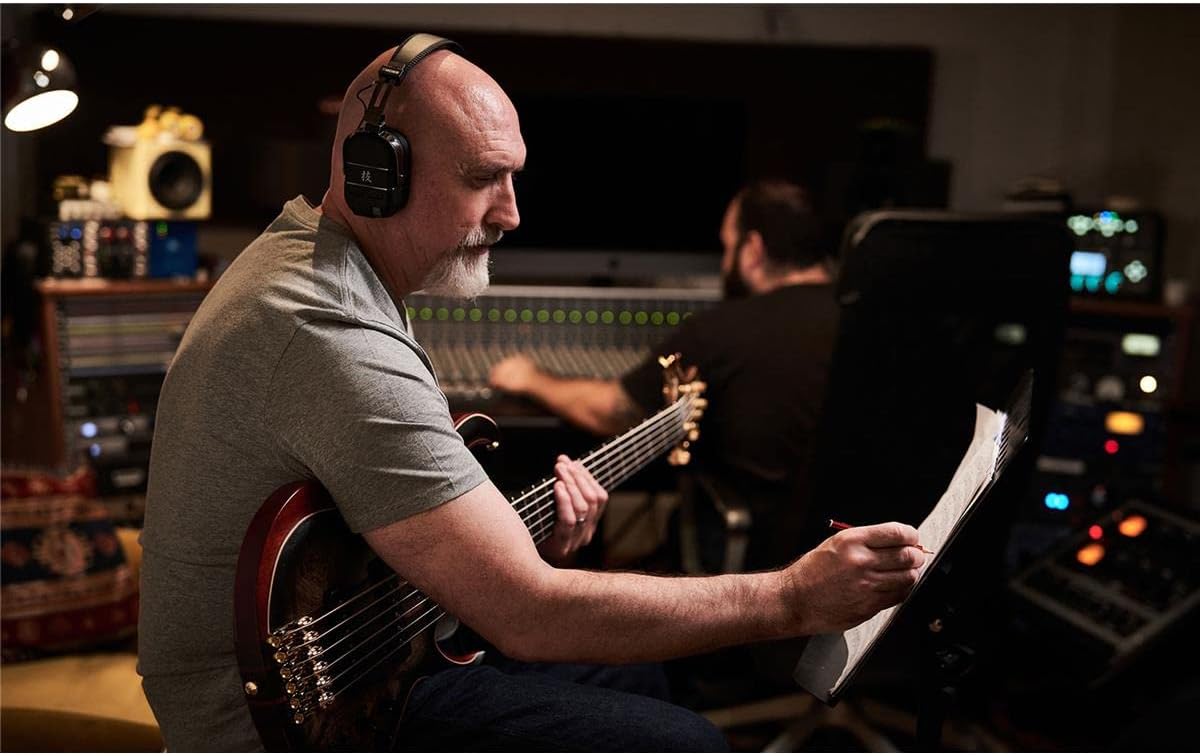 BOSS Personal Bass Amplification System (WAZA-AIR-B), Black