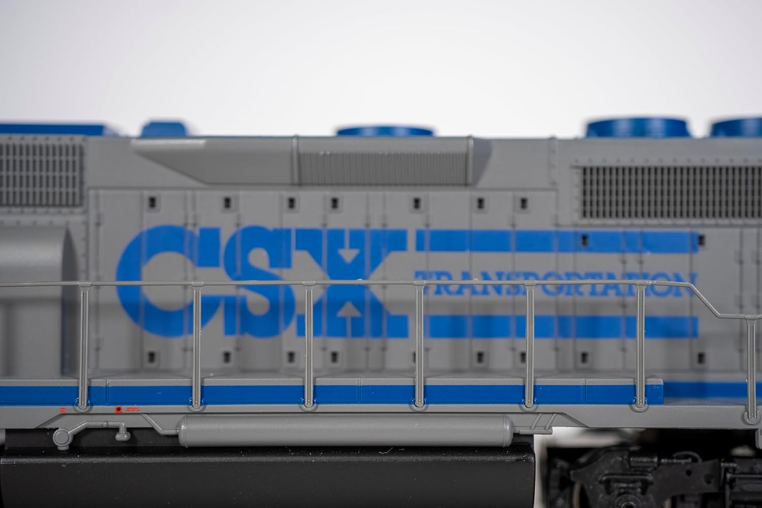 Bachmann Trains - EMD GP40 - DCC Sound Value Equipped Locomotive - CSX® #6382 (CSX® Transportation) - HO Scale