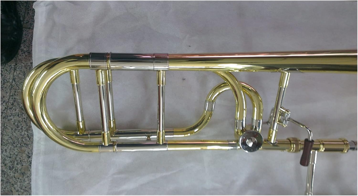 Student Trombone Professional Gold Lacquer Cupronickel Slide Sleeve Tone Bb/F Tenor Trombone Trombone Kit