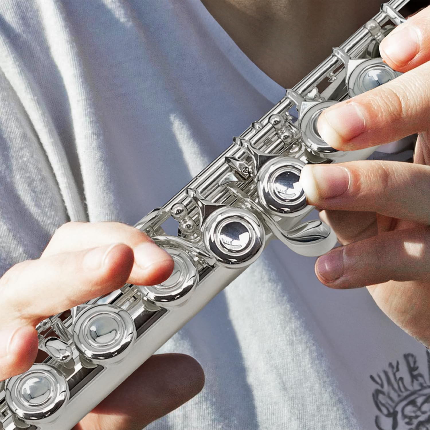 StarQuest SQ-FL250 Closed Hole C Flute Instrument For Beginners, Silver-Plated, Portable Hard Case & Cleaning Rod & Cloth, Gloves, Precision-Tuned Embouchure