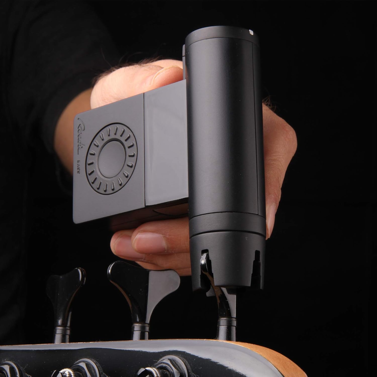 Roadie Bass Standalone Automatic Guitar Tuner