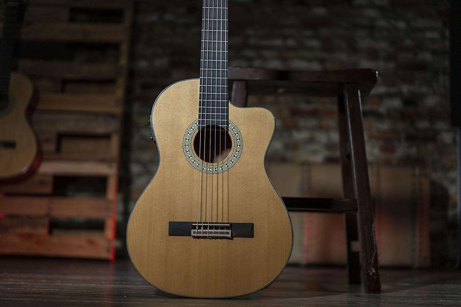 Peavey Delta Woods™ CNS-CE™ Classical Nylon String Guitar with Electronics