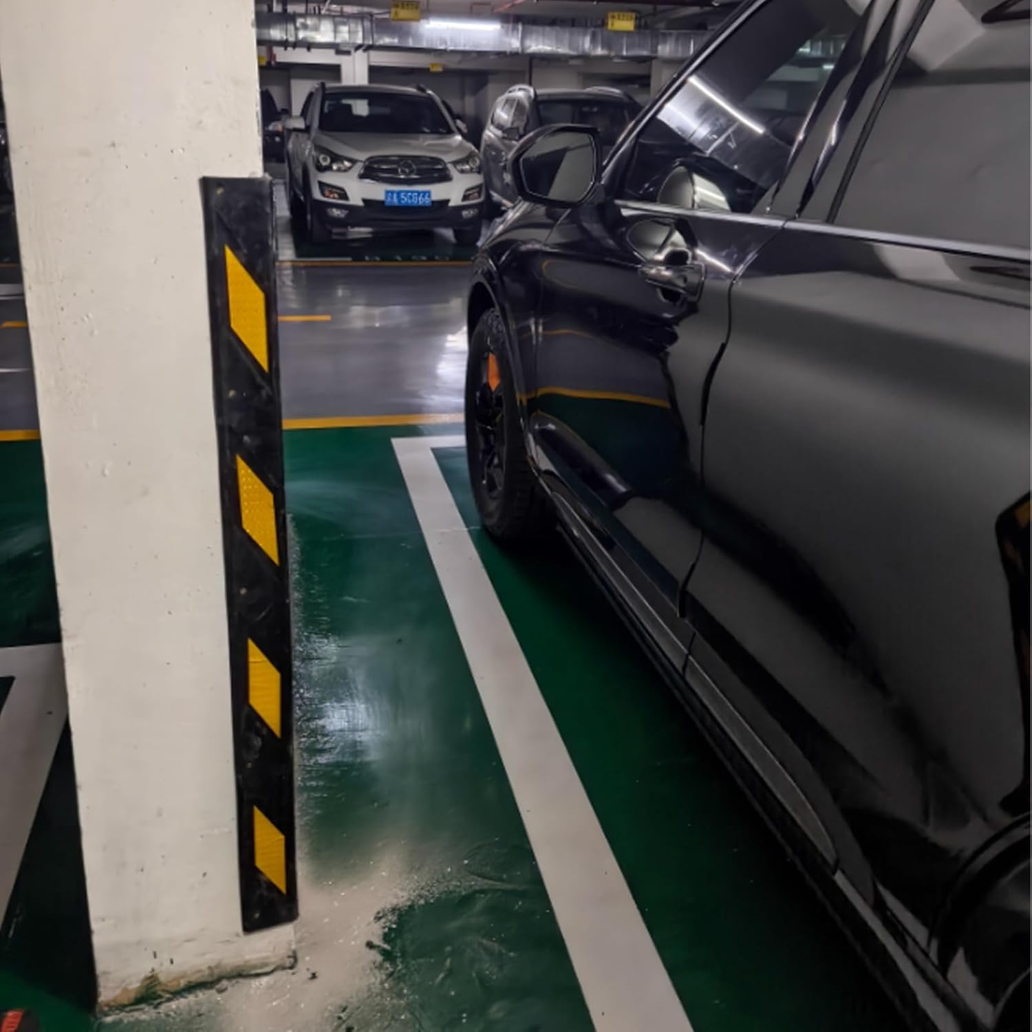 Rubber Garage Wall Protector Corner Guard, Commercial Car Bumper and Wall Corner Protection with Reflective Stripe, for Parking Lot Warehouse Edge(B,LXW 2.6ftx3 8/9in(80x10cm))