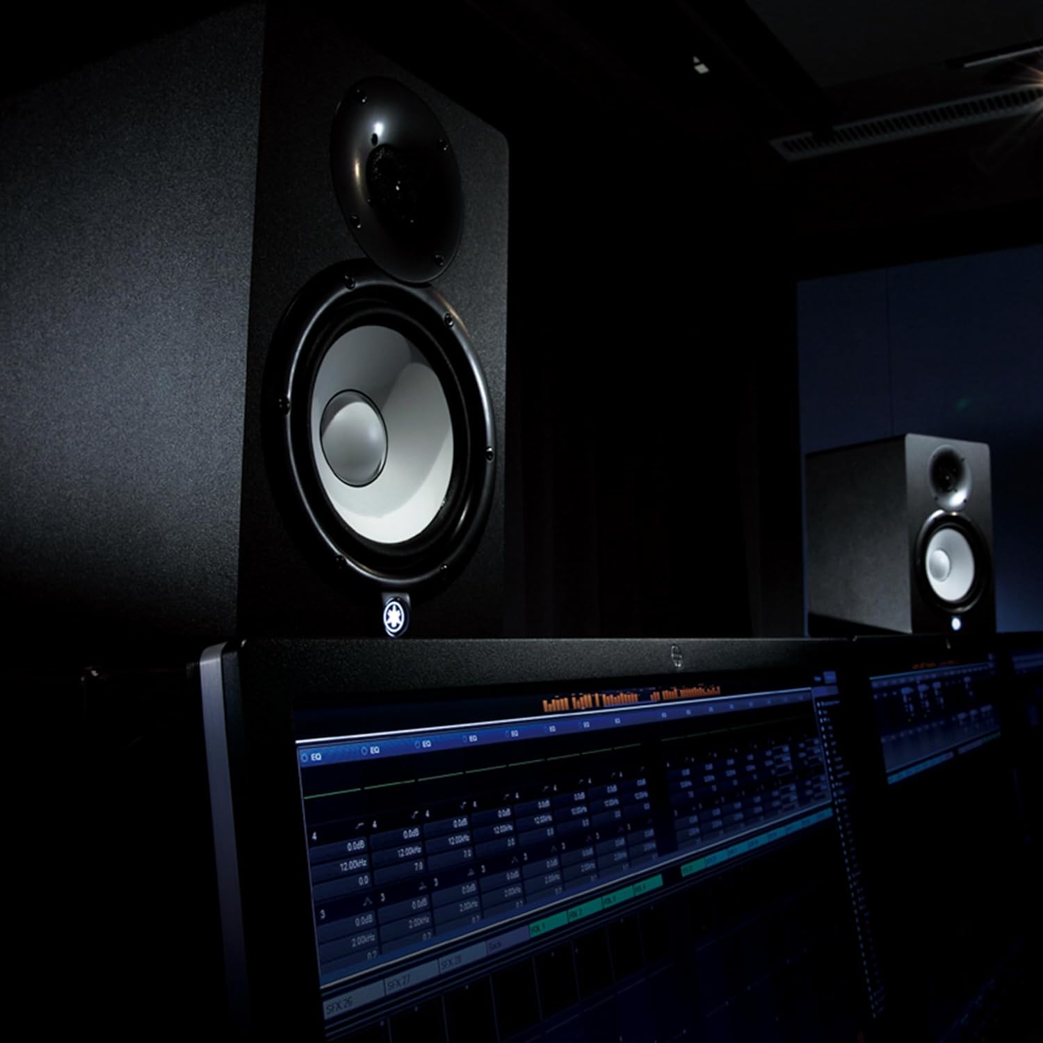 Yamaha HS7 7-Inch Powered Studio Monitor Pair