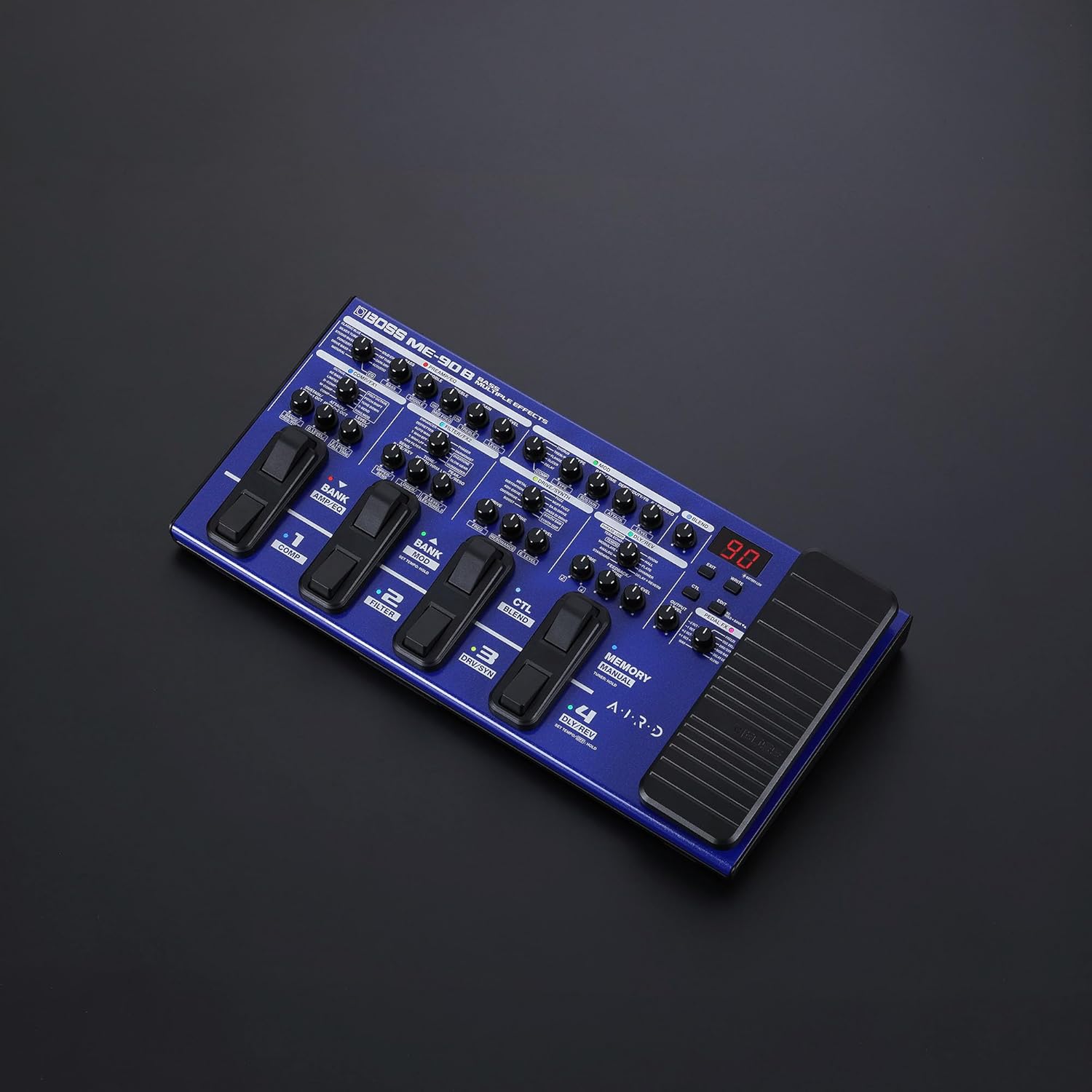 Boss ME-90B Bass Multi-Effects Bundle with Gearlux Instrument Cable, Patch Cable, and Picks