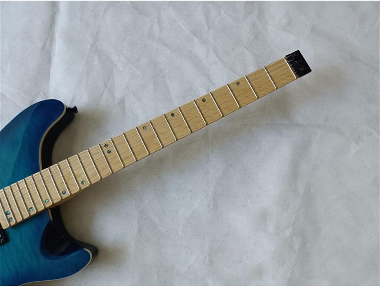 VENEKA Headless Electric Guitar Blue 6 String Headless Electric Guitar Scale Length 648mm 24 Fret Maple Fingerboard