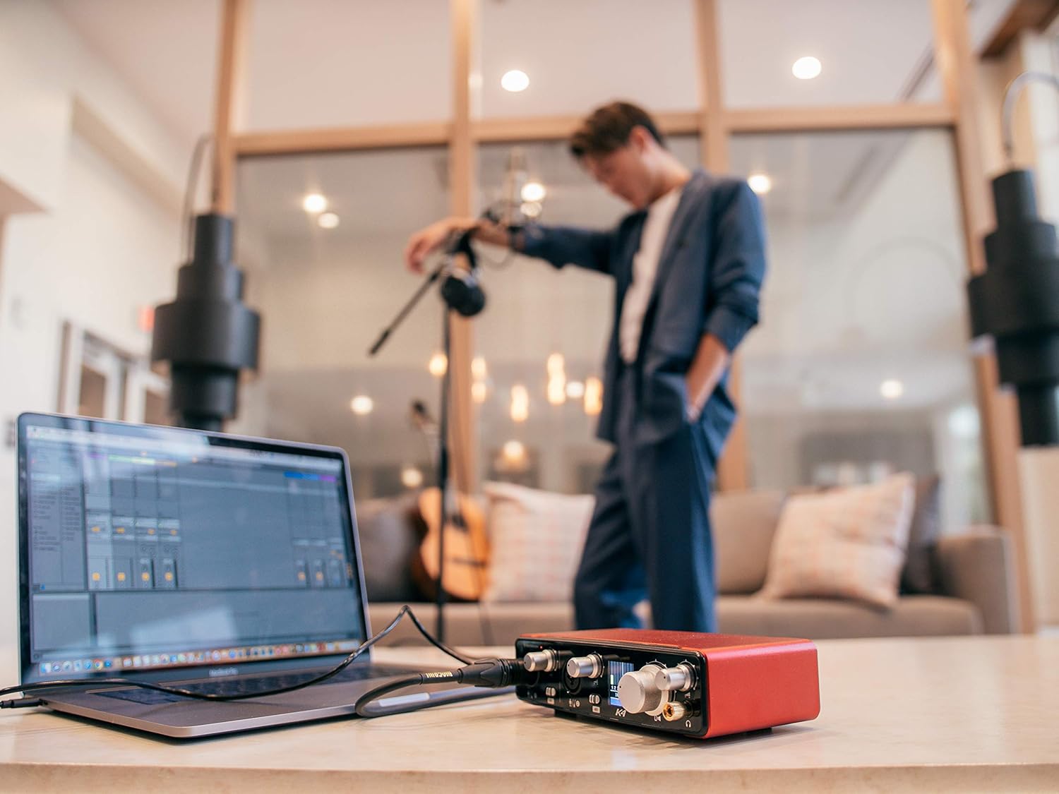 K4 audio interface with smart device compatibility suitable for live streaming