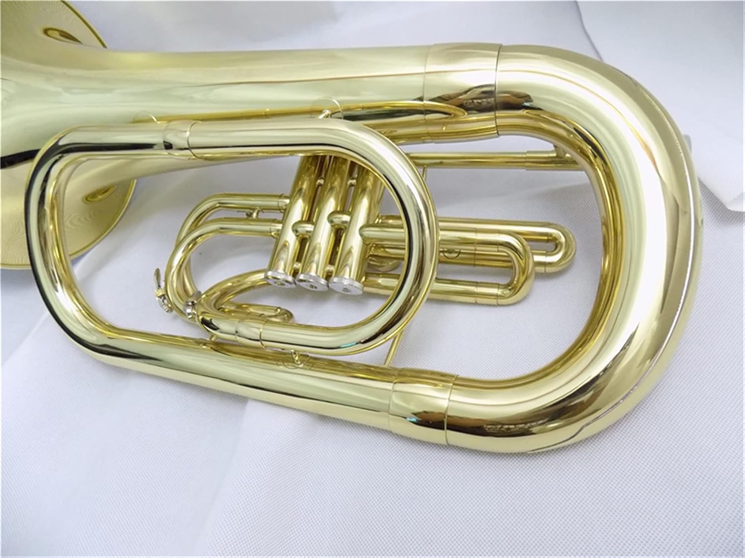 Bb Marching Euphonium Musical Instruments with Case and Mouthpiece Yellow Brass Body Lacquer Finishes Student Euphonium