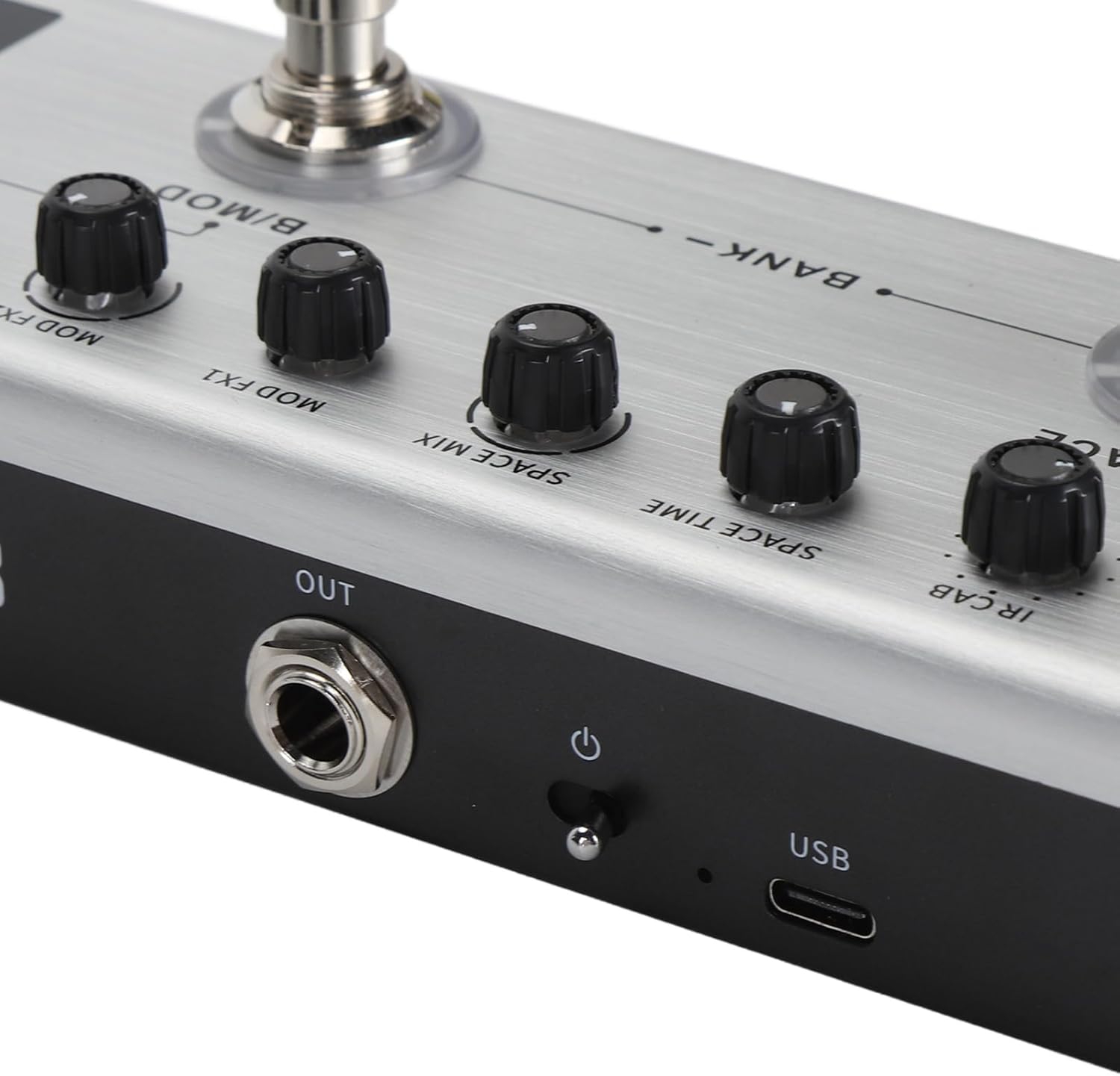 Multi Effects Bass Guitar Pedal, 36 Tone Presets, 9 AMP, 8 IR, Rechargeable, Tone Customization, Portable, 12hr Battery, for Music Enthusiasts