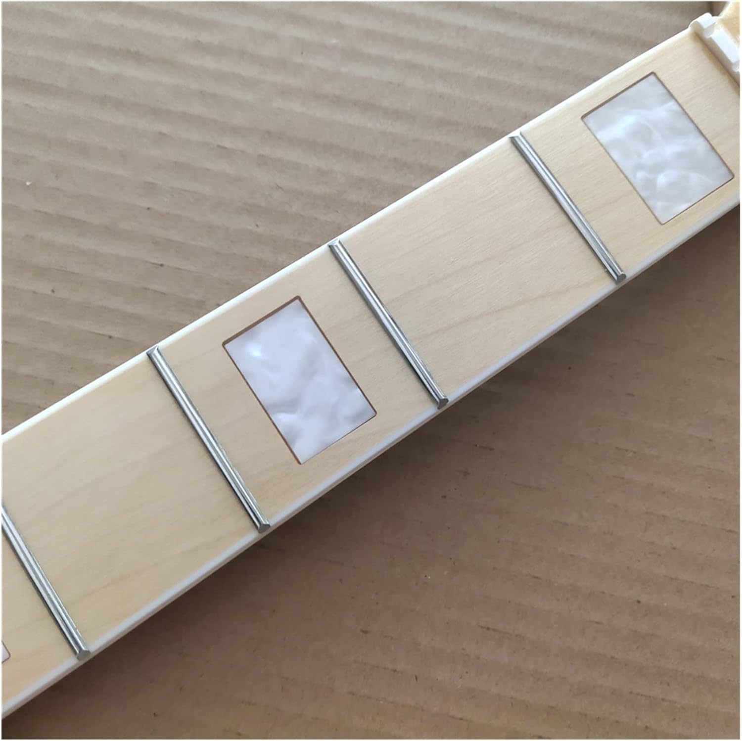 DIY Guitar Neck Gloss Maple Bass Guitar Neck 20 Fret Maple Fingerboard 4 String TL Bass Guitar Neck Parts Replacment Guitars Parts
