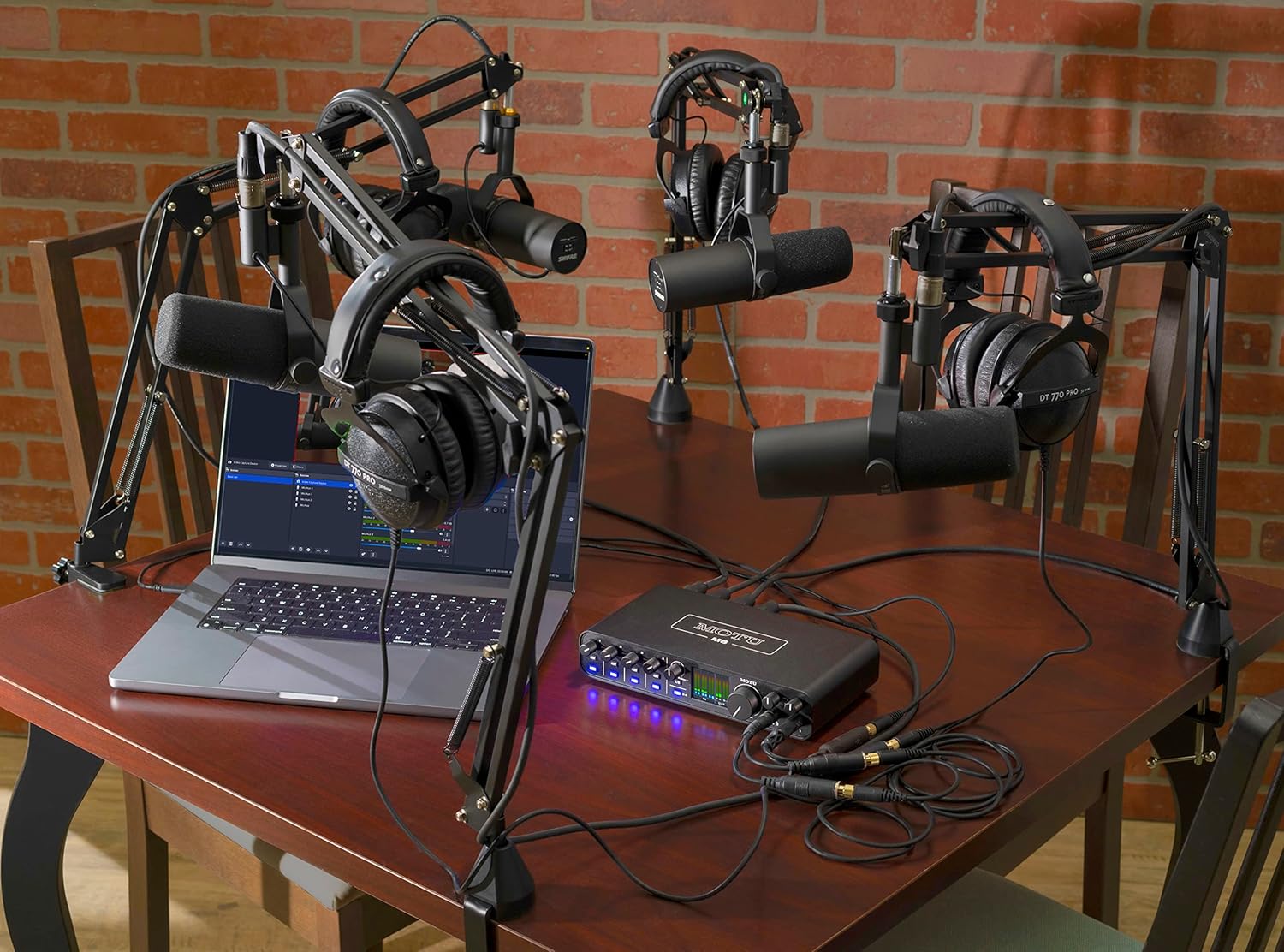 MOTU M6 6x4 USB-C Audio Interface with Studio-Quality Sound