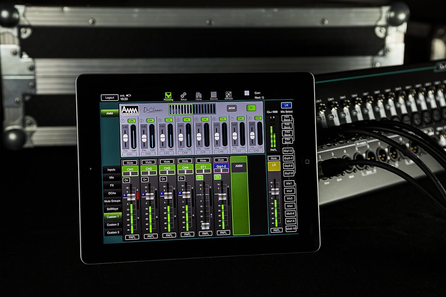 Allen & Heath QU-SB Portable 18-In/14-Out Digital Mixer with Remote Wireless Control (AH