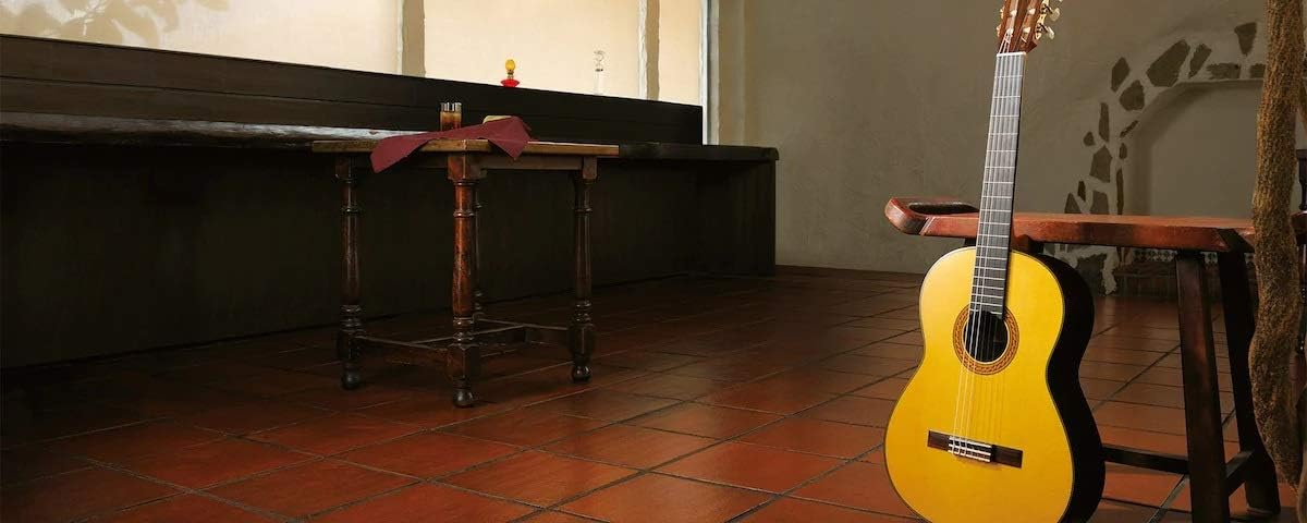 Yamaha CG142C Cedar Top Classical Guitar