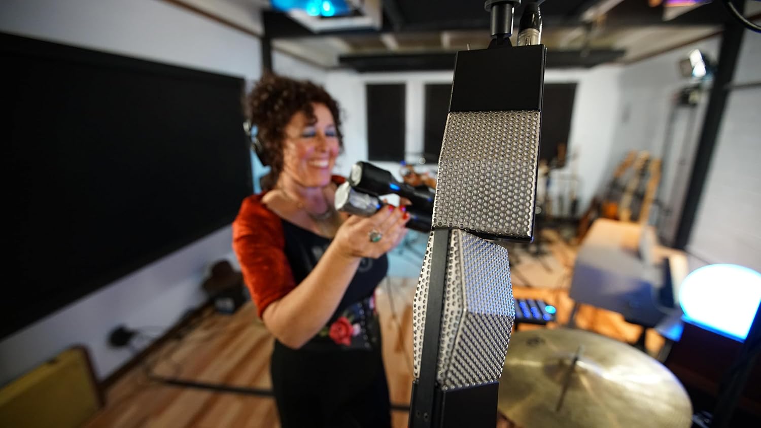 Cloud 44-A Active Ribbon Microphone for Professional Voice/Music Recording - USA Made