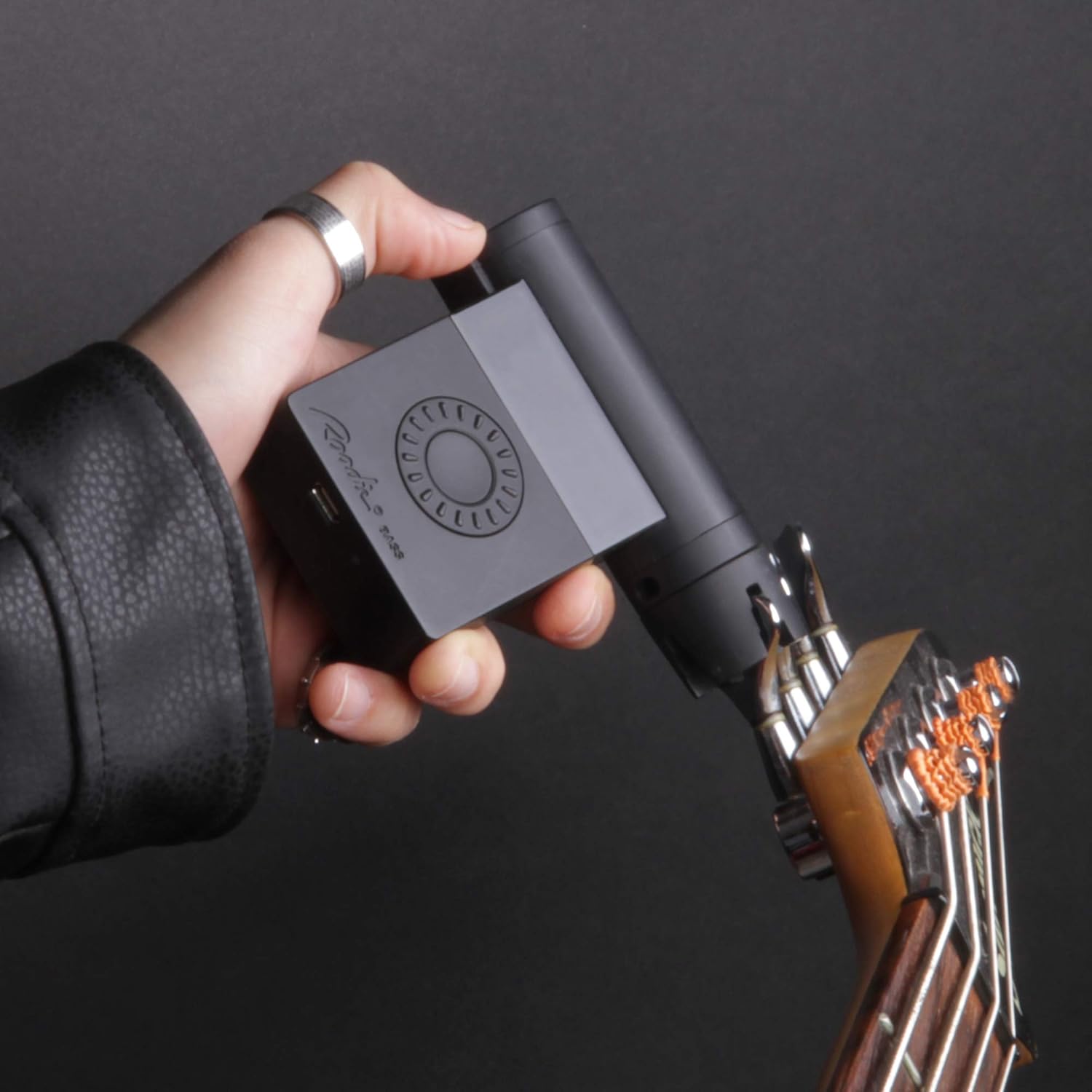 Roadie Bass Standalone Automatic Guitar Tuner