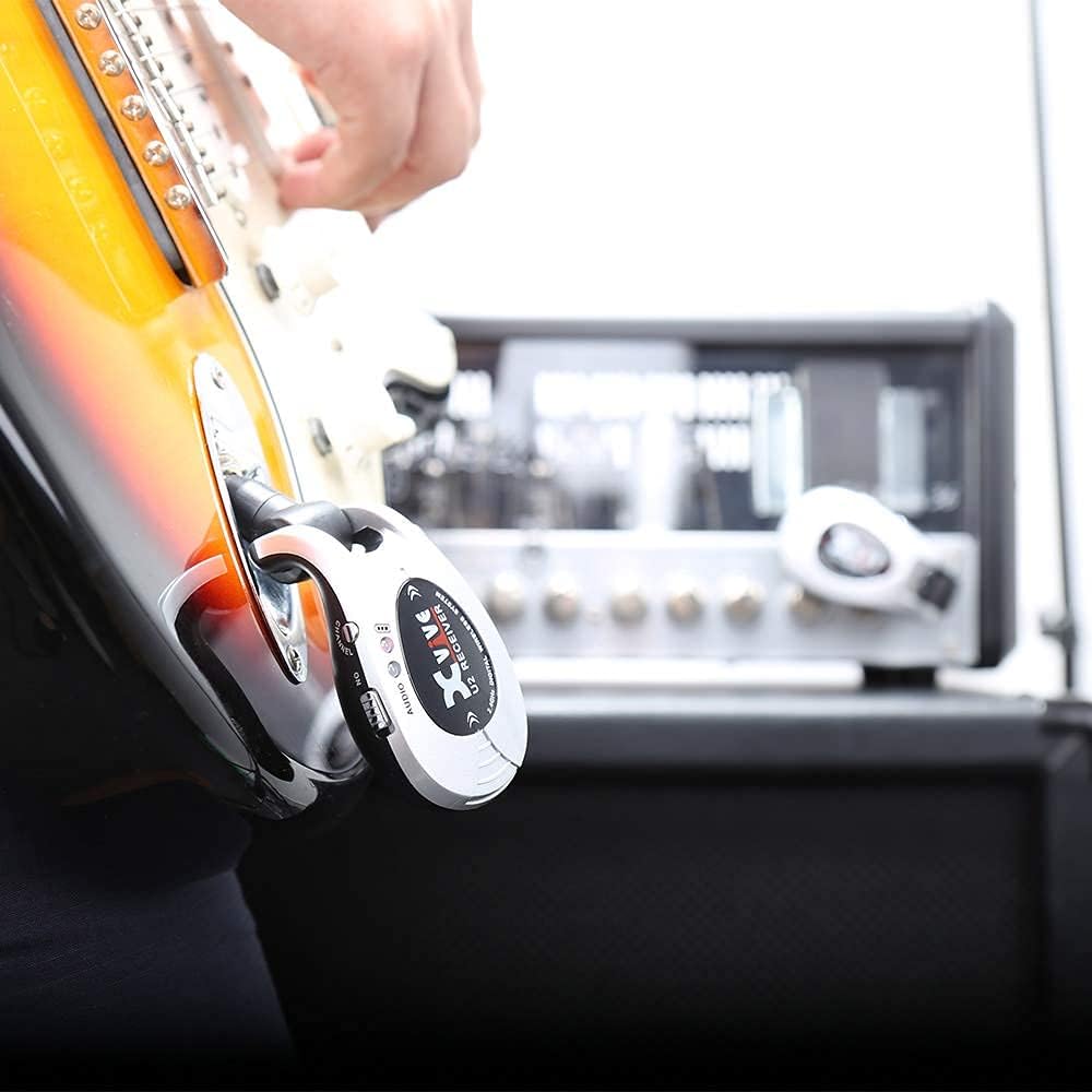 Xvive U2 rechargeable 2.4GHZ Wireless Guitar System - Digital Transmitter Receiver for Electric Guitar Bass Violin ( Silver )