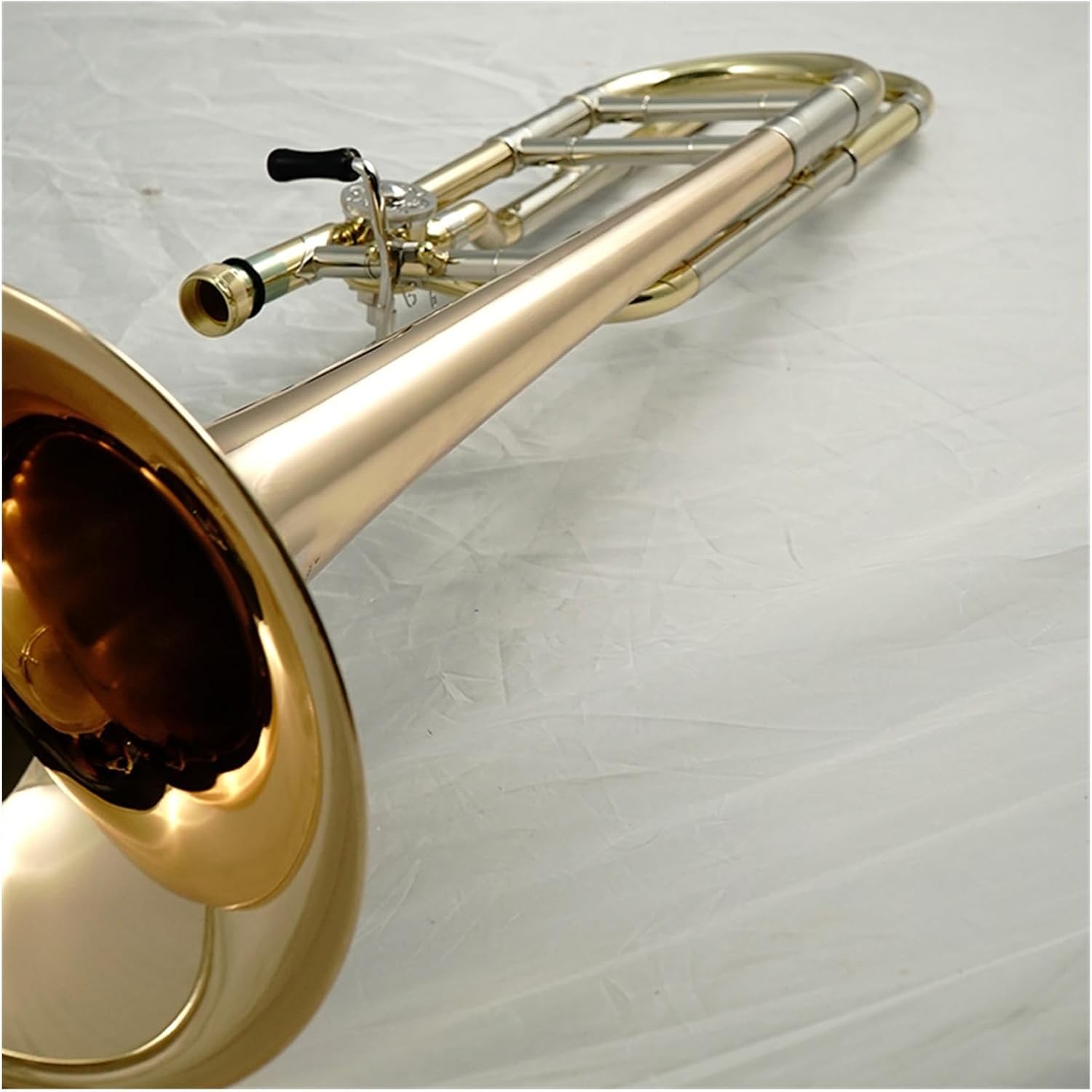 Tenor trombone instrument suitable for professional performance