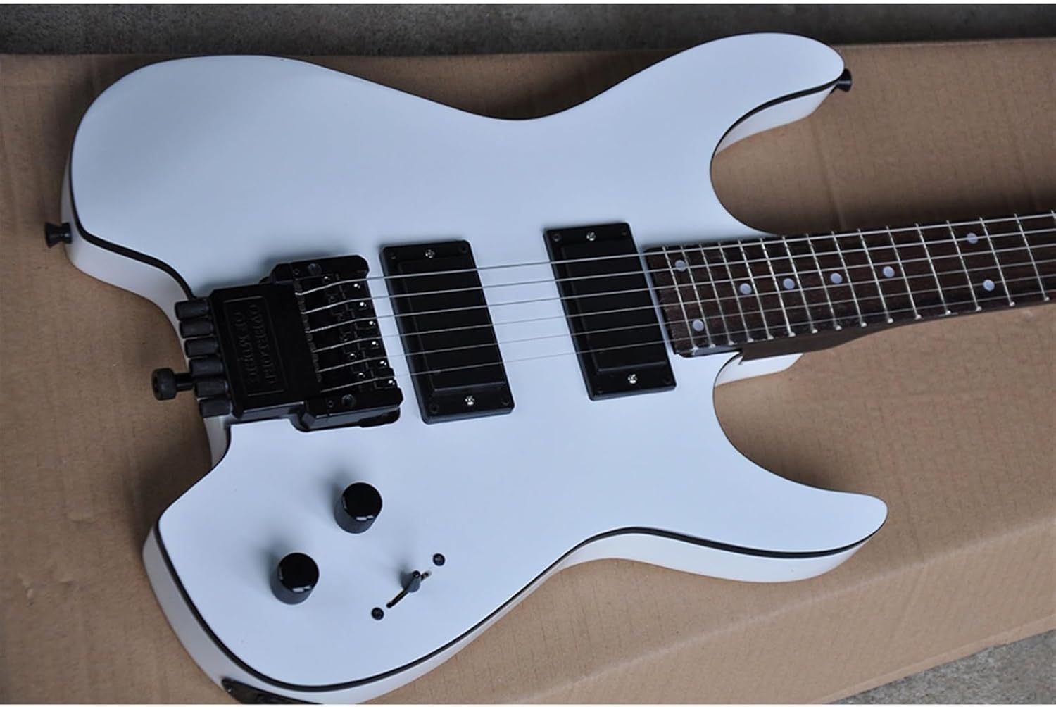 VENEKA Headless Electric Guitar 39 Inches White Headless Electric Guitar with Black Binding Rosewood Fretboard 24 Frets
