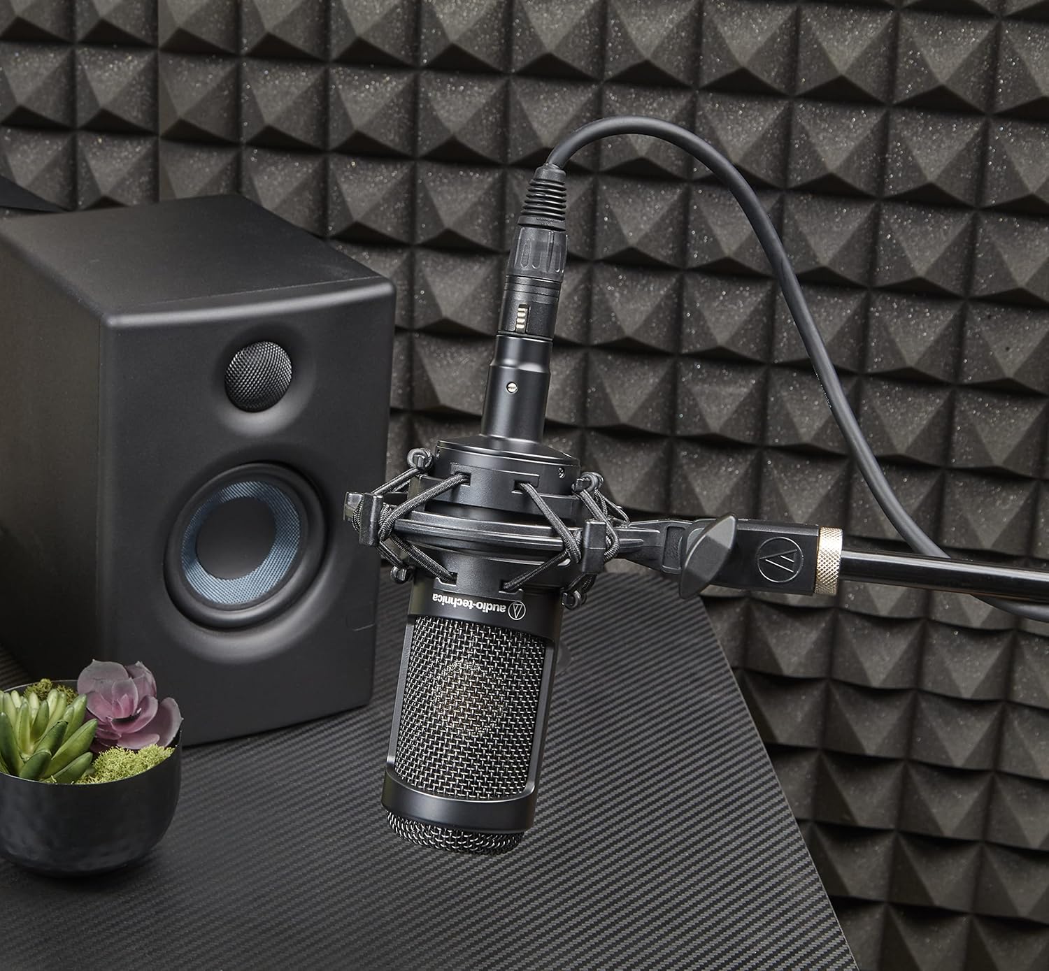 Audio-Technica AT2035 Large Diaphragm Studio Condenser Microphone (Renewed)