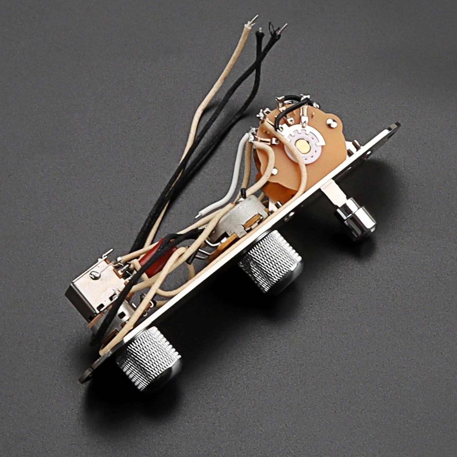 Guitar Wiring Harness 3-Way Control Plate Metal with Wiring Harness Wired Parts for Bass Electric Guitar