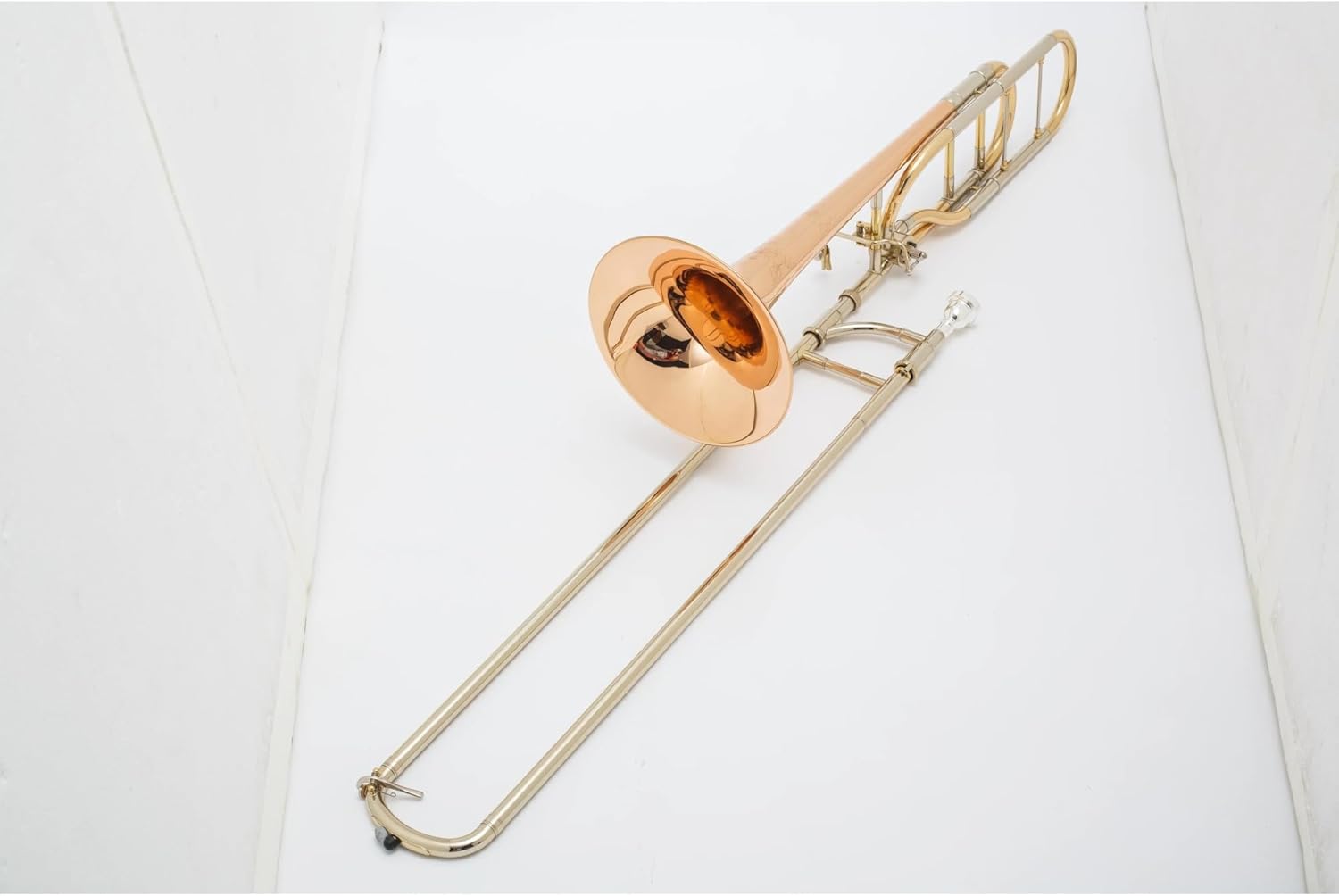 Professionals euphonium Professional Tenor Brass Trombone Yellow Brass Material, Gold Lacquer Finish