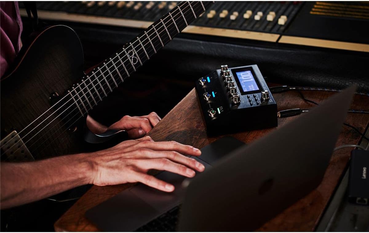 BOSS GT-1000CORE Guitar Effects Processor in a Compact Pedal | Unlimited Sound Creation | Unmatched Sound Quality with 32-Bit AD/DA | 32-Bit Floating-Point Processing | Cutting-Edge AIRD Technology