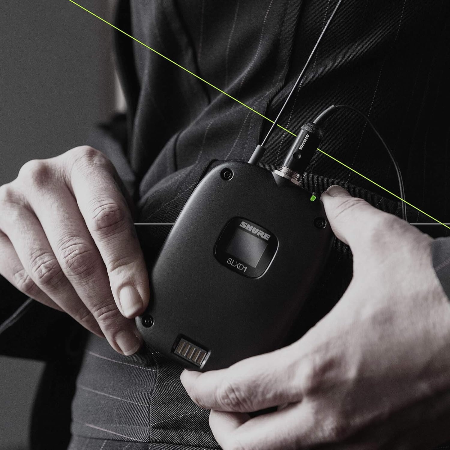 Shure SLXD124/85 Combo Wireless Handheld and Lavalier Microphone System - G58 Band