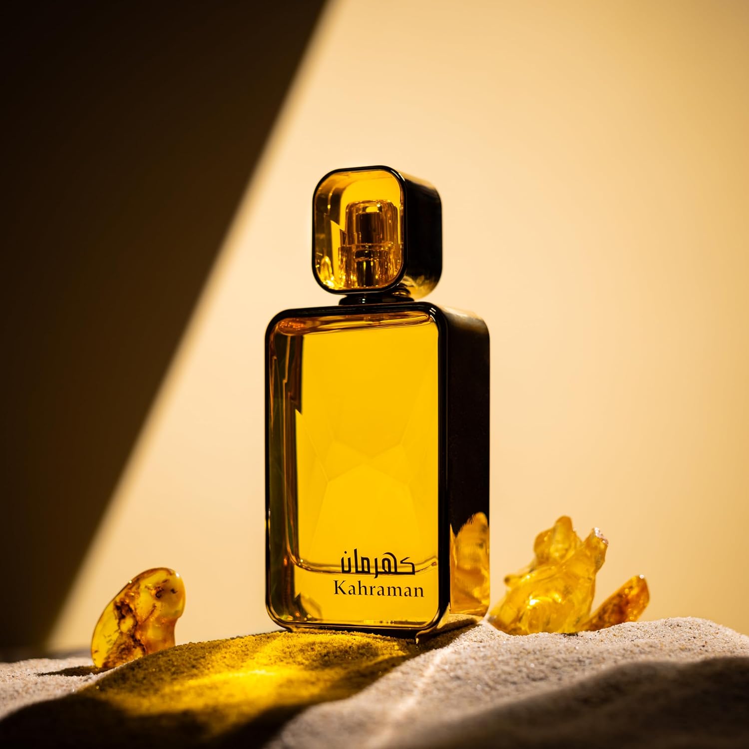 Arabian Oud KAHRAMAN 100 ml | Eau de Parfum Unisex | Fruits, White flowers and musk | Oriental Scent.