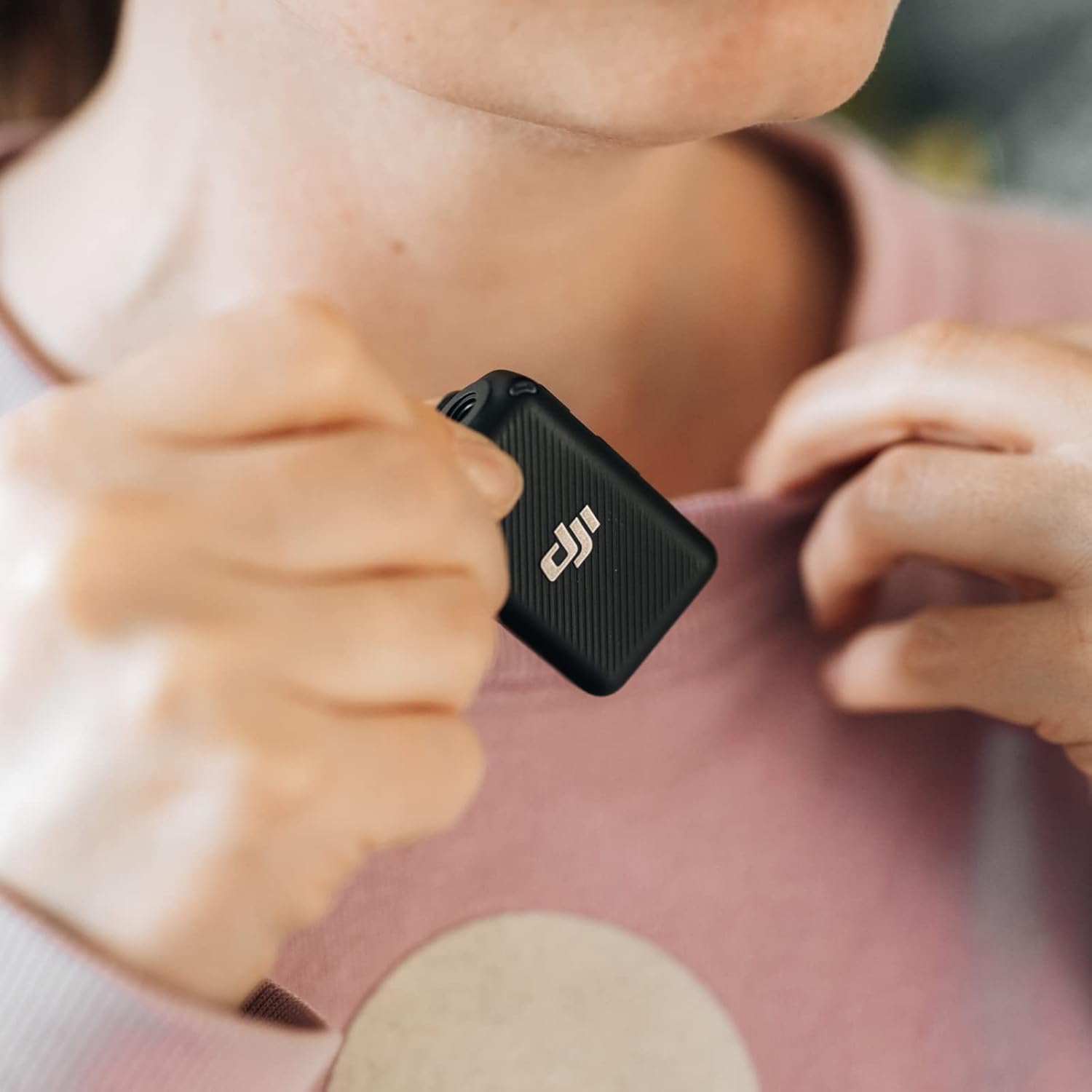 DJI Mic (1 TX + 1 RX), Wireless Lavalier Microphone, 250m (820 ft.) Range, Compact and Ultra-Light, 14-Hour Recording, Wireless Microphones for PC, iPhone, Android, Cameras, Vlogs, Live Stream