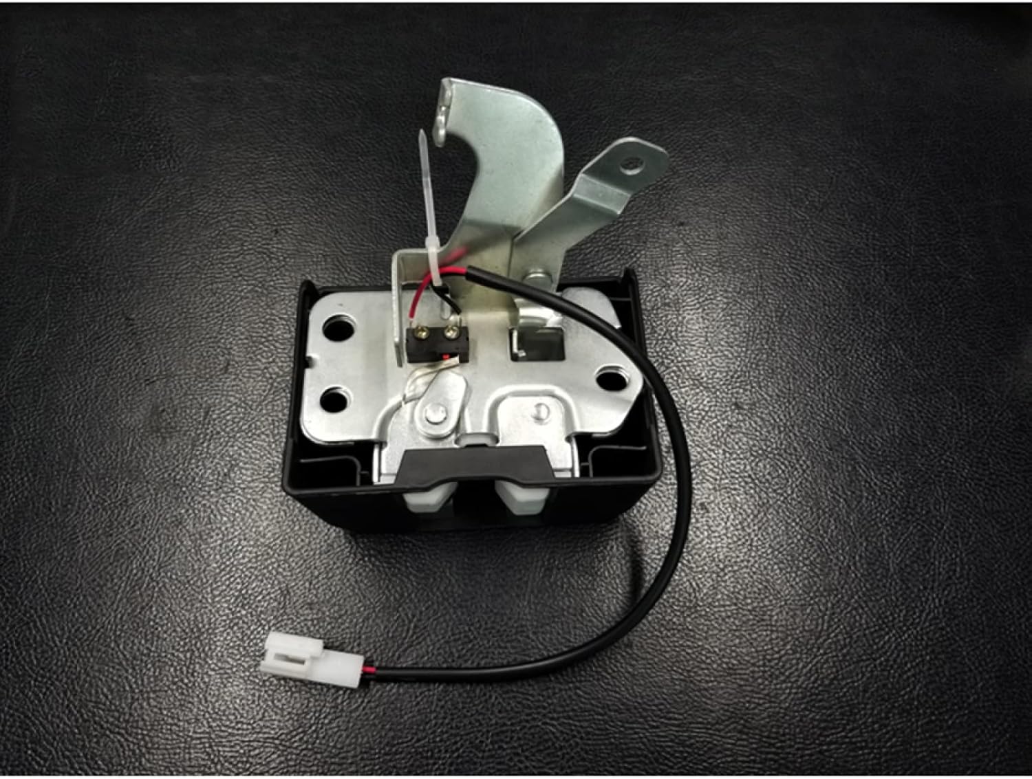 Trunk Latch Lock Actuator for Nissan Urvan E26 NV350, Tailgate Lock Back Door Latch