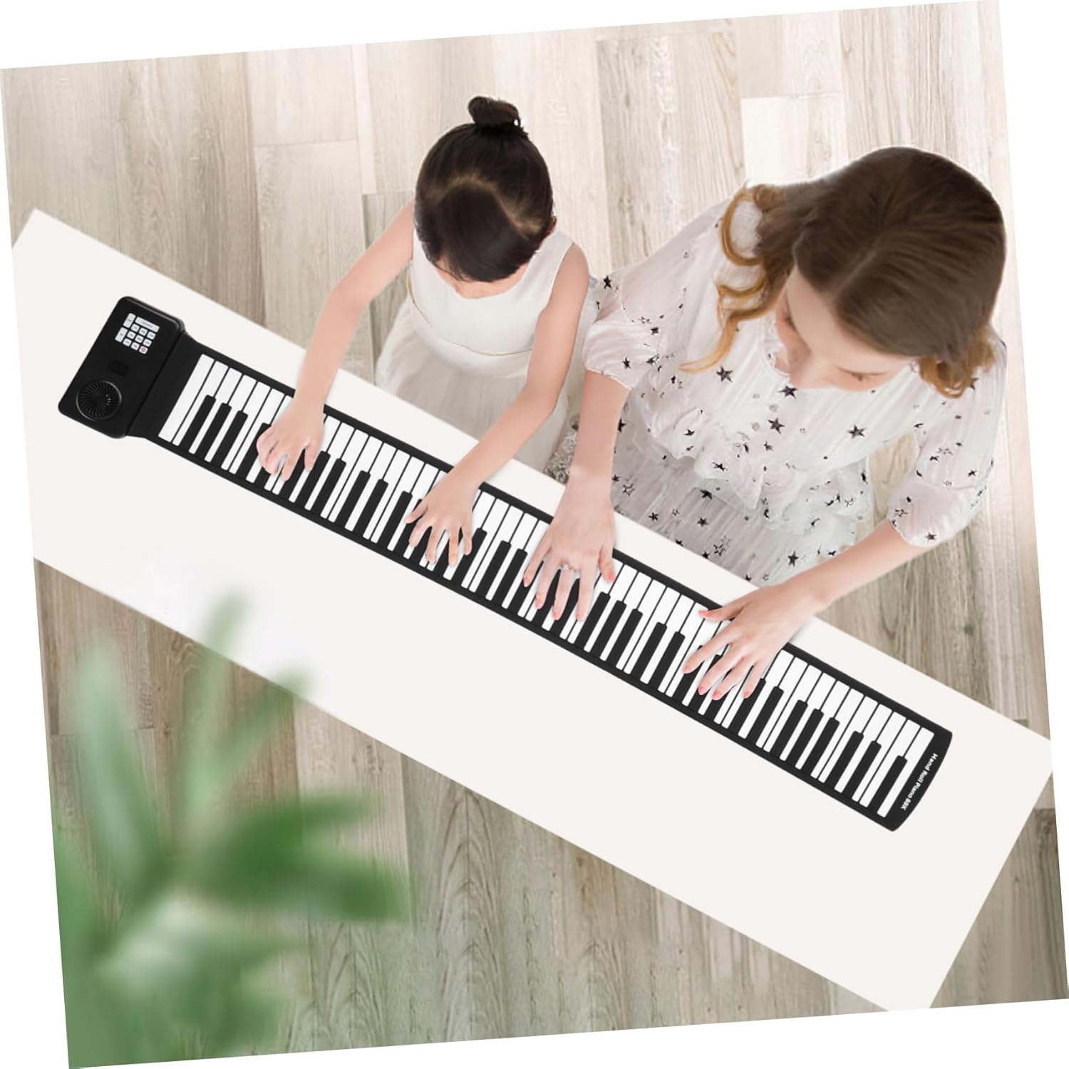 ibasenice Foldable Roll-up Electronic Piano with Speaker Portable Silicone Keyboard for Music Practice Battery-powered Easy Storage for Beginners and