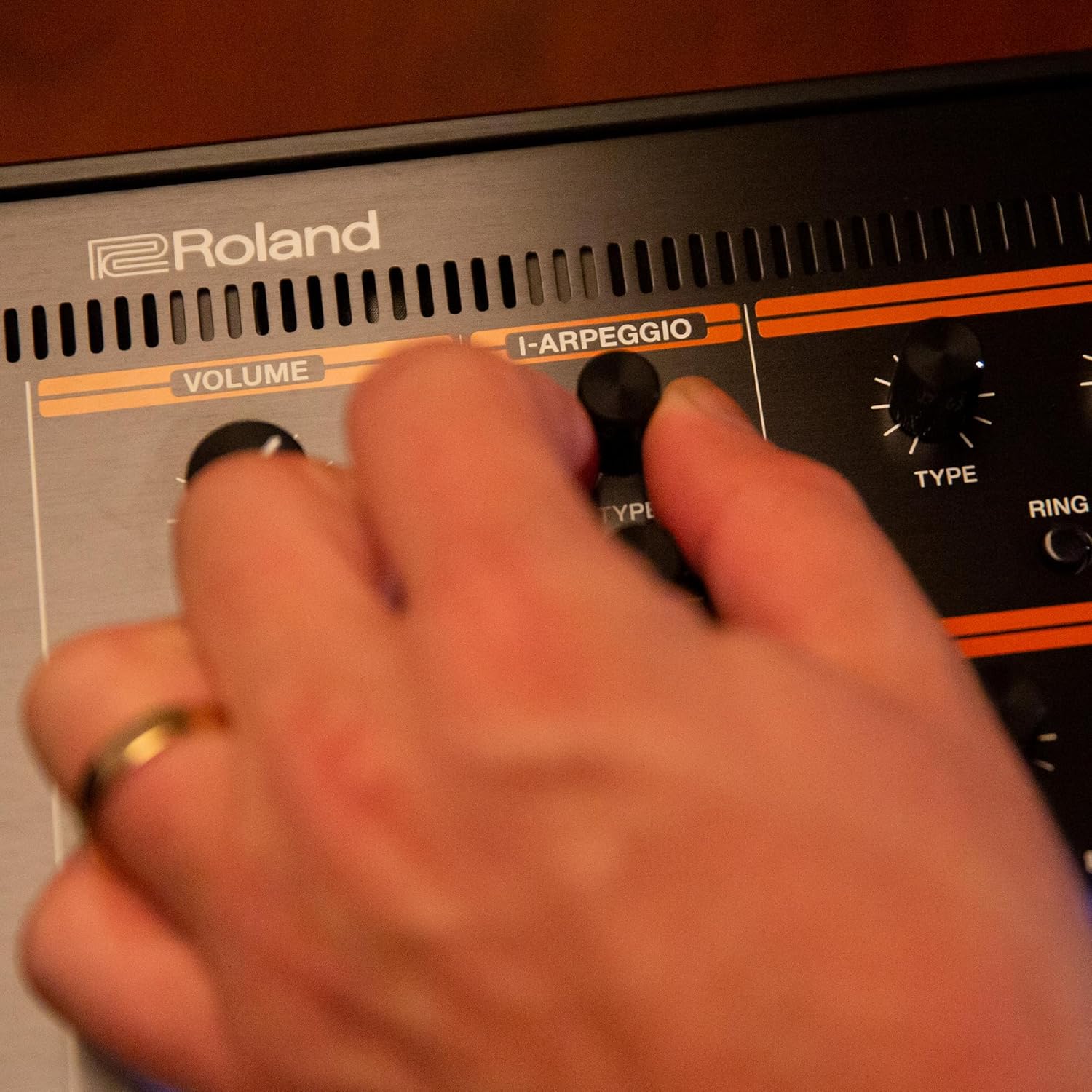 Roland JUPITER-XM Professional Iconic Portable Synthesizer with Legendary Sound and Design.