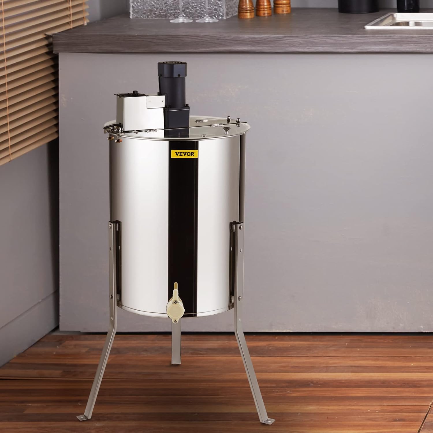 VEVOR Electric Honey Extractor, 4/8 Frame Stainless Steel Beekeeping Extraction, Honeycomb Drum Spinner with Transparent Lid, Apiary Centrifuge Equipment with Height Adjustable Stand, Silver