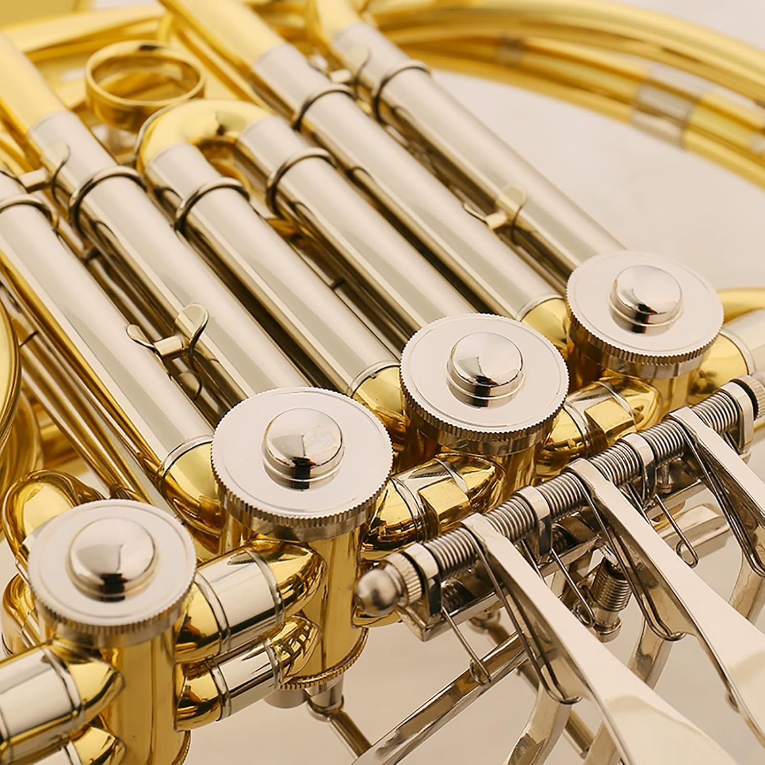 B/F Flat 4 Key French Horn - Brass Lacquer Gold Craft French Horn - Includes Musical Instrument Box for Beginners Examinations Professional Performance(Single Row)