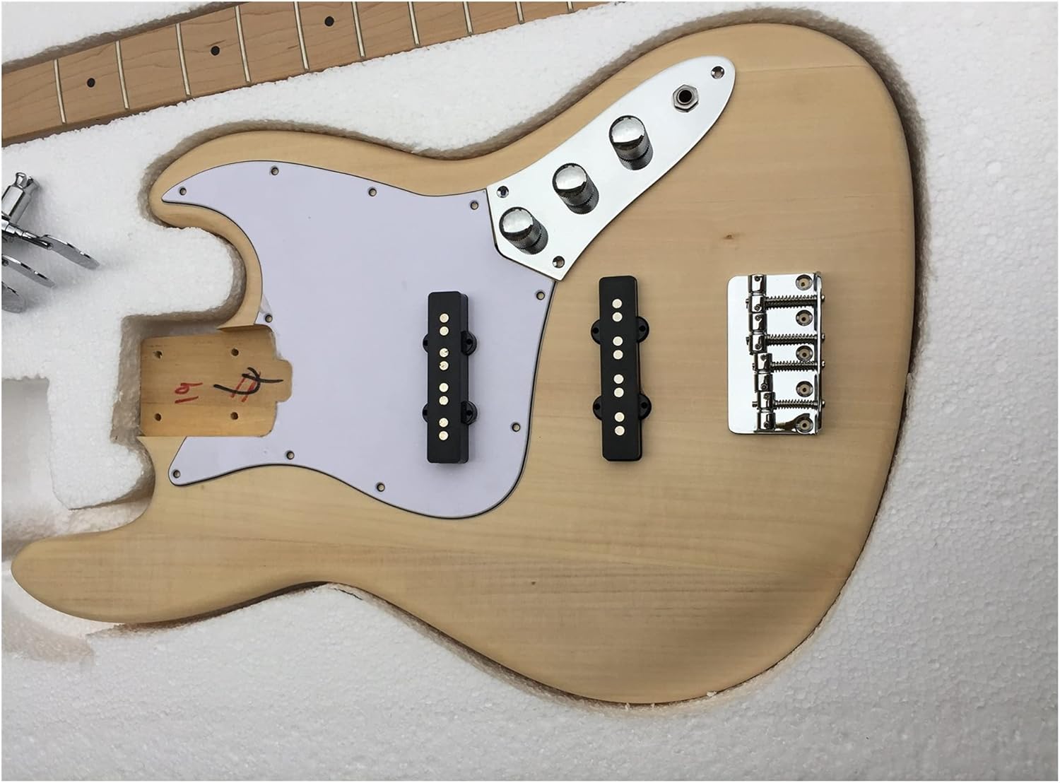 DIY Guitar Kits DIY 4 String JB Bass Guitar Kit with Basswood Body and Maple Neck and Fingerboard