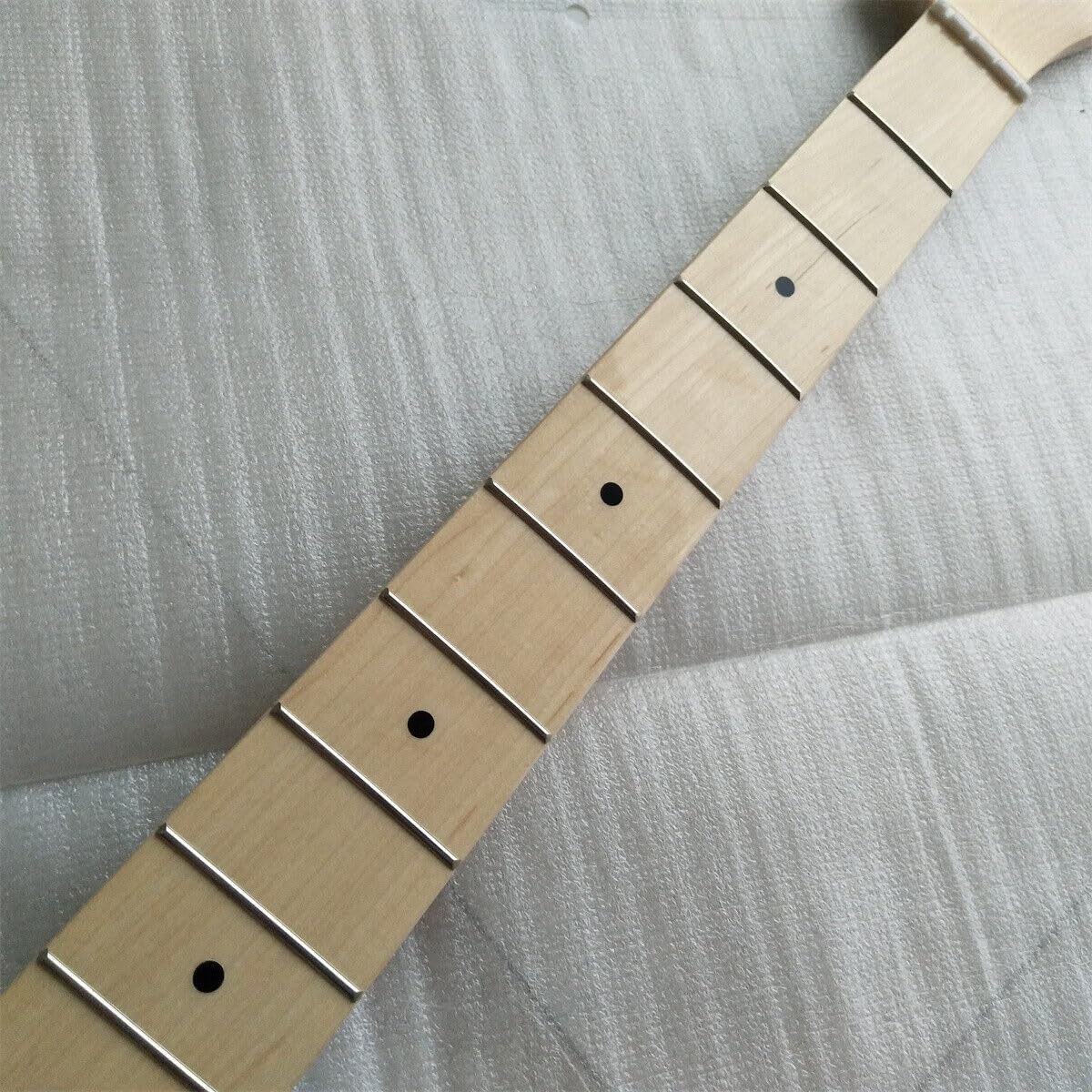 4 String Electric P Bass Guitar Neck 20 Fret 34 Inches Maple Fingerboard Dot