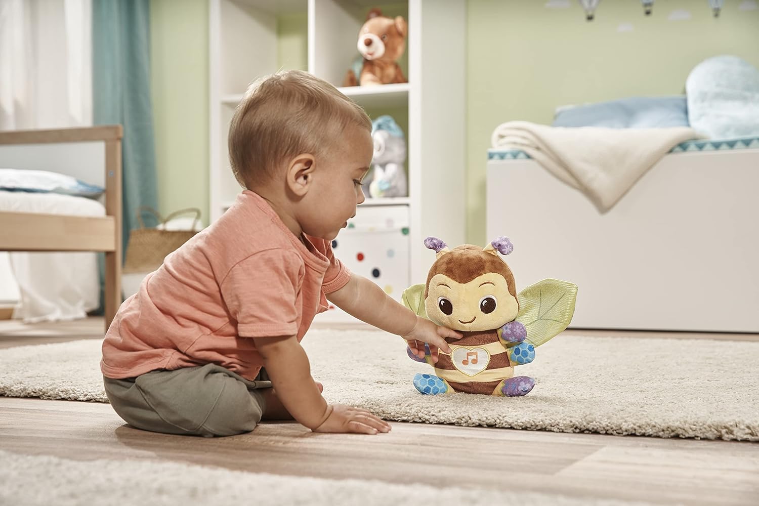 VTech Busy Musical Bee | Interactive & Sensory Cuddly Toy with Lights & Music | Suitable for Ages 3-24 Months | English Version