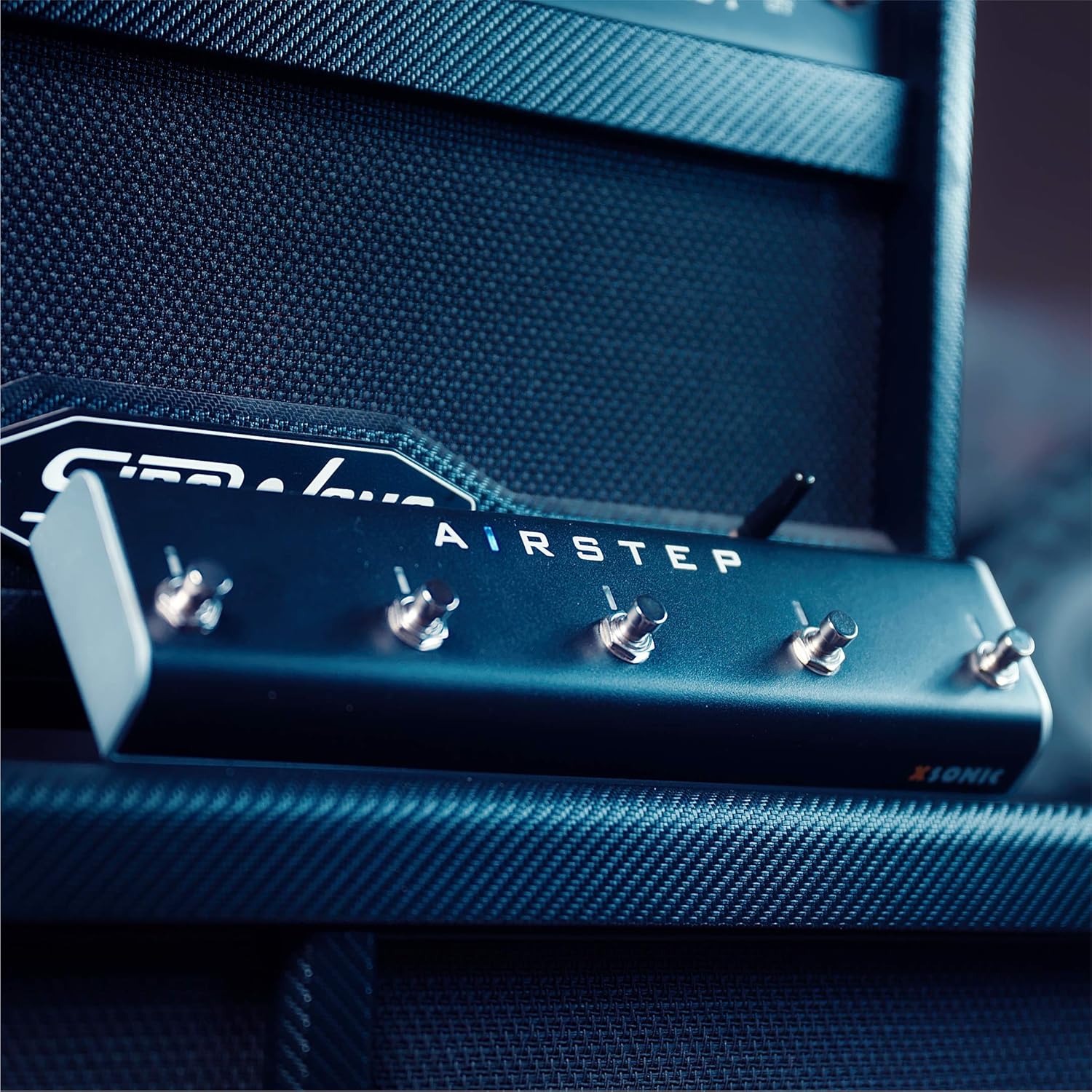 XSONIC Airstep Smart Multi Controller with MIDI, HID, 5 Footswitch, 2 Expression Pedal In, 300H Playtime, Support HX Stomp, Quad Cortex, DAW, Plugin, Youtube Video, Page, Atem, Hands Free Controller