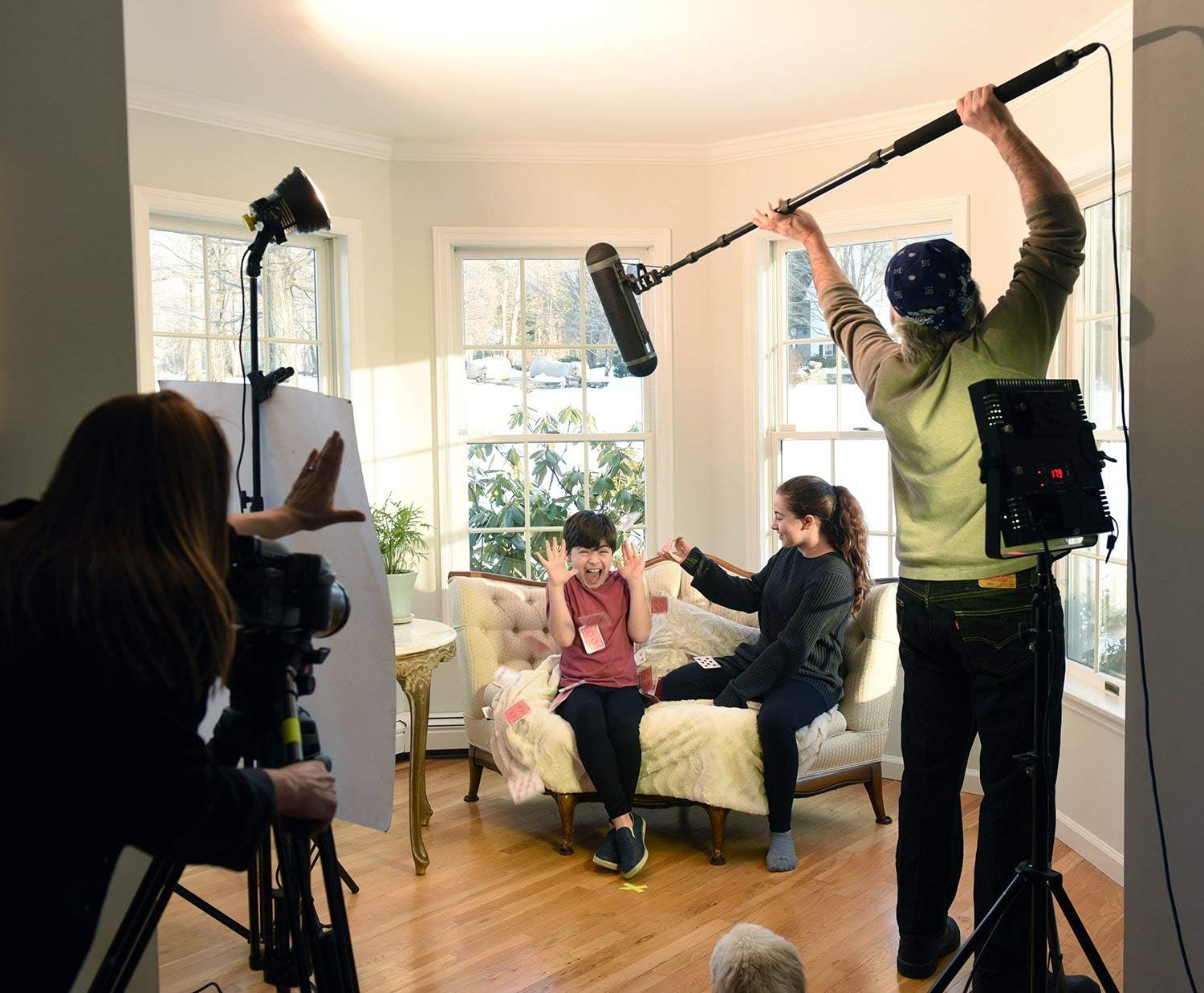 LyxPro Portable Mic Boom Pole Arm 5 Section Stretchable Padded Handheld Telescopic Aluminum Adjustable With Built In Internal XLR Cable Shotgun Zoom Microphones, Fish Pole extends 2.4’ - 9.25’ MPL-20