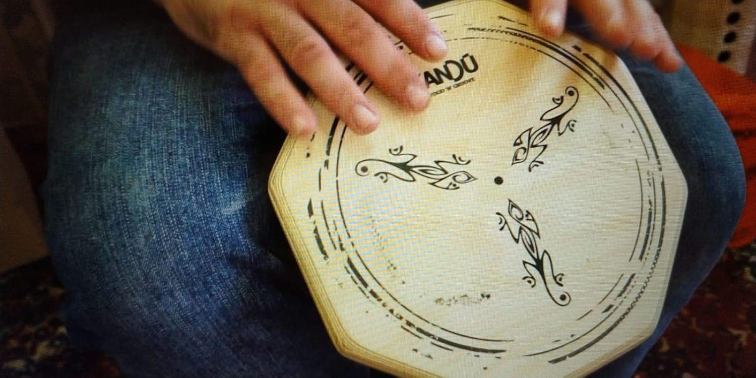 Kandu - The 13'' Cajonga The perfect combination of Conga and Cajon, fun and funky sound that somehow fits whatever kind of music you want to play. (Yellow Sahara)