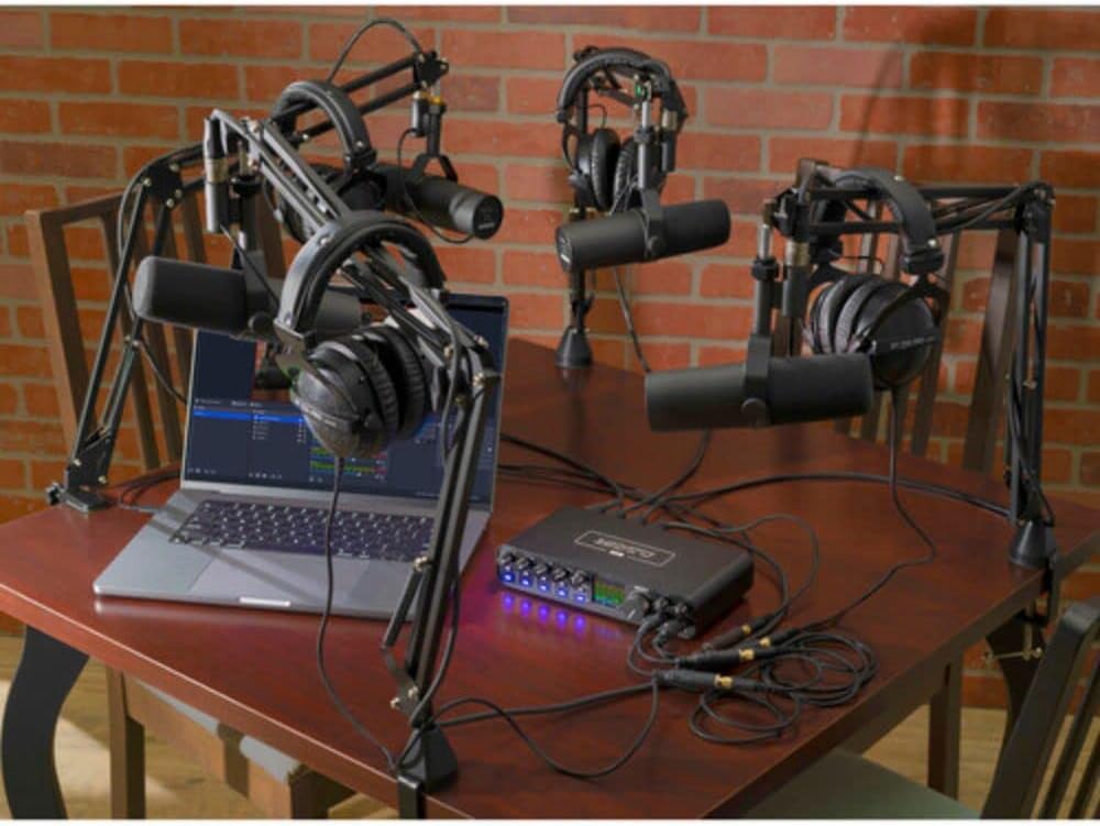 MOTU M6 Desktop 6x4 USB-C Audio-MIDI Interface Bundle with XLR-XLR Cable and Fastener Straps