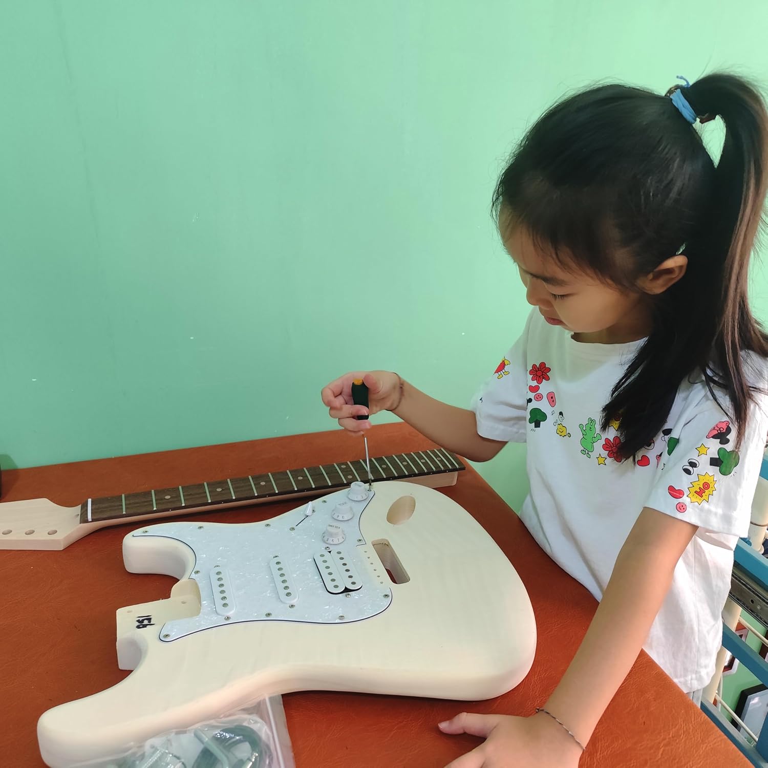 Flame maple pattern ST style semi-finished diy electric guitar kit