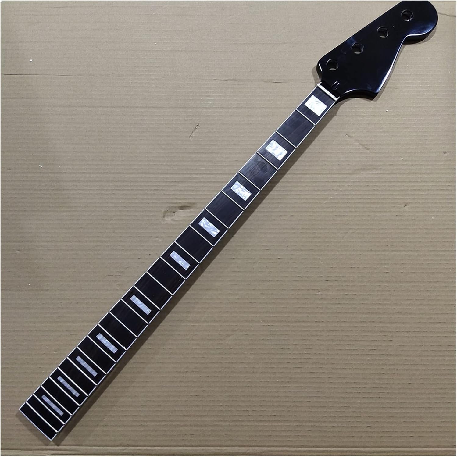 Maple 22 Frets Bass Neck Replacement 4 String Rosewood Fingerboard 34 Inch Black Electric Guitar Neck