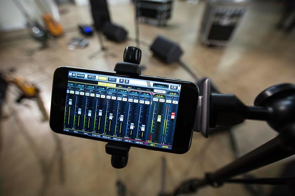 Soundcraft Ui12 Remote-Controlled 12-Input Digital Mixer