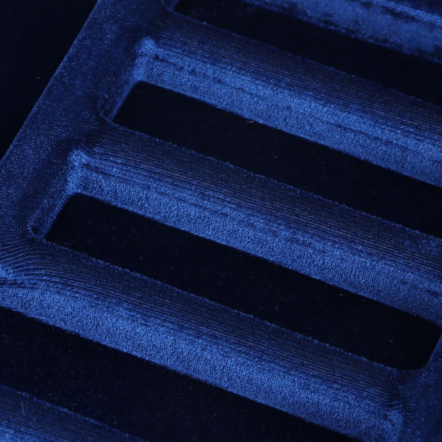 Universal Mouthpiece Storage Case for Saxophone/Alto Sax/Clarinet/Trumpet, Woodwind Instrument Soft Velvet Protection Holds 12 Trumpet Saxophone Mouthpiece Storage Case Clarinet Box Bag