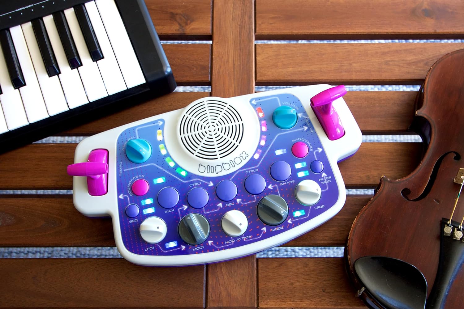 SK2 Synthesizer - Start Your Musical Journey with This Electronic Music Device