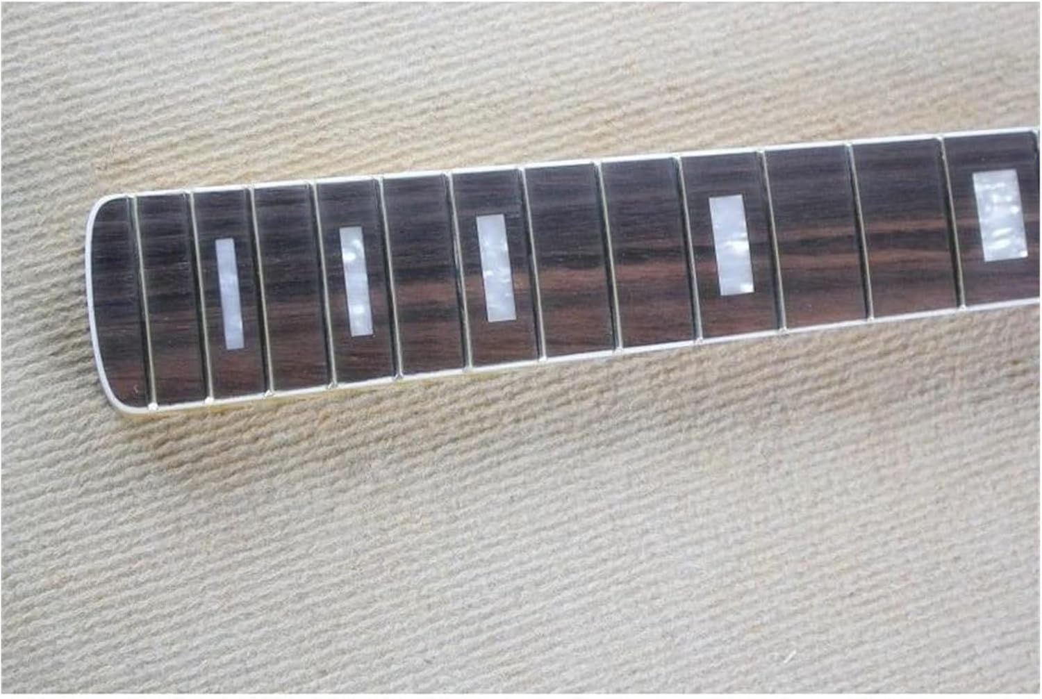 Replacement Guitar Neck 20Frets Maple Electric Bass Guitar Neck Rosewood Fingeboard Yellow Paint Musical Instruments Accessories