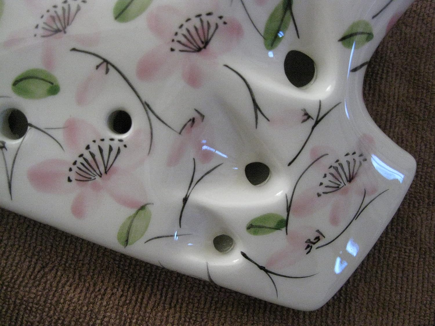 Utopia Ceramic Gross White w. scattered Romantic Cheery Blossom Pattern Alto C Key / 3 Octave Chromatic Range Ceramic Ocarina - High temperature Kiln Treated good Hardness Endurability