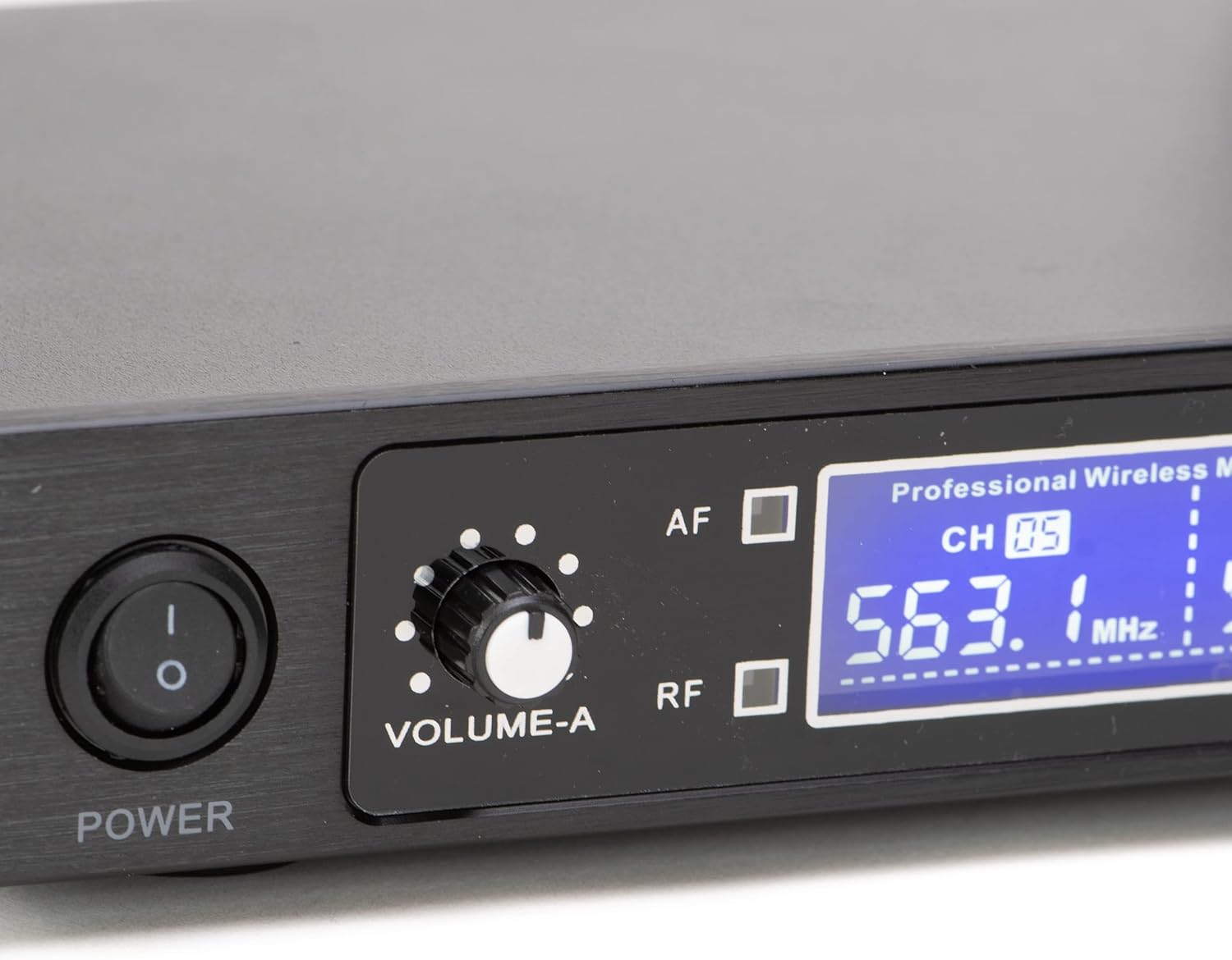 CAD Audio WX200 UHF Wireless Dual Handheld Mic System – 2 Channels, 164′ Range, Metal Receiver, XLR & ¼″ Outputs, 10 Hr Battery